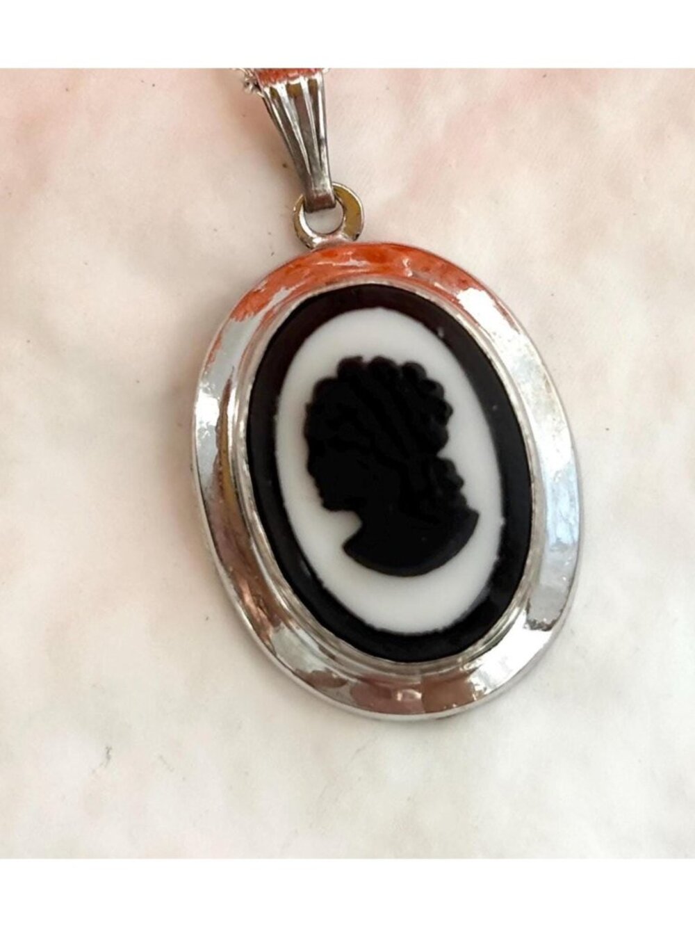 Black & White Cameo Oval Sterling Silver 925 Vintage Pendant Necklace - 18"